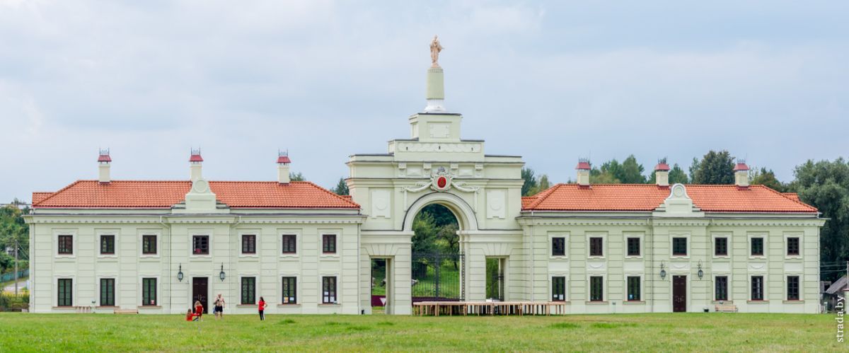 Дворцовый комплекс Сапегов в Ружанах