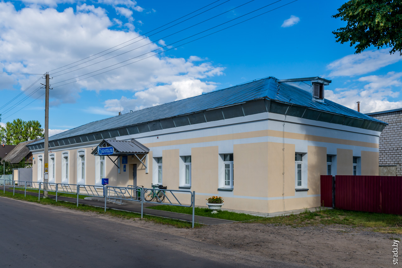 Здание бывшей церковно-приходской школы, Паричи, Светлогорский район, Гомельская область